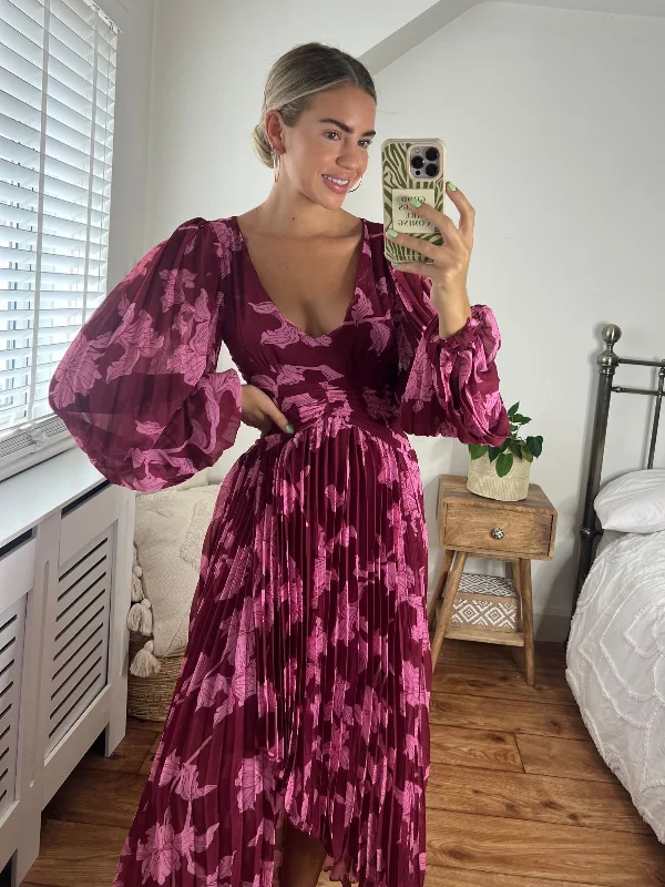 Toni Long Sleeved Pleated Maxi Dress / Mulberry Floral