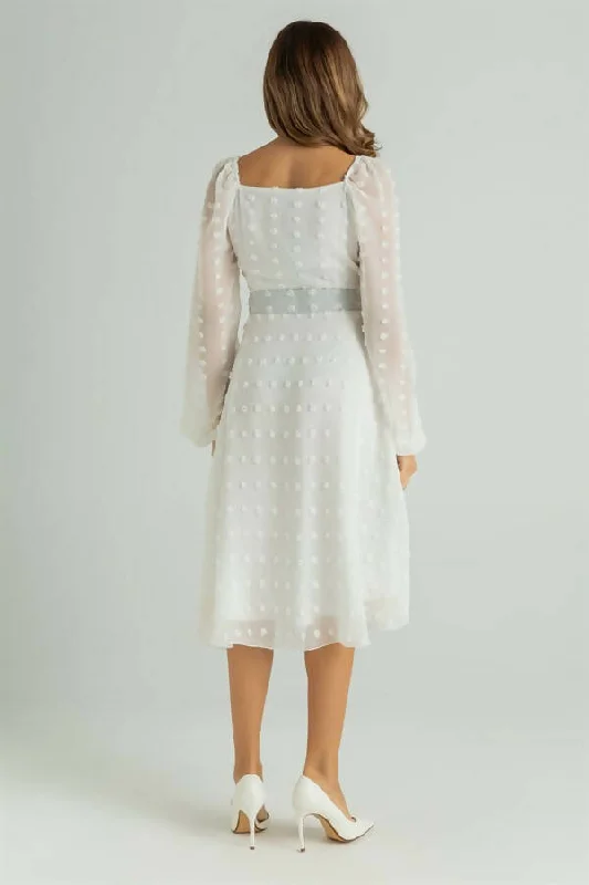 Elastic Shoulder Embossed Pattern Dress - WHITE REF : BAW182ELB0002101